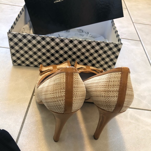 Delman size 9 open toe pump - Picture 5 of 7